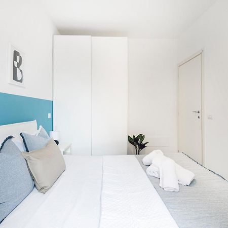 New Flat Fully Furnished In P.Ta Romana Milan Luaran gambar