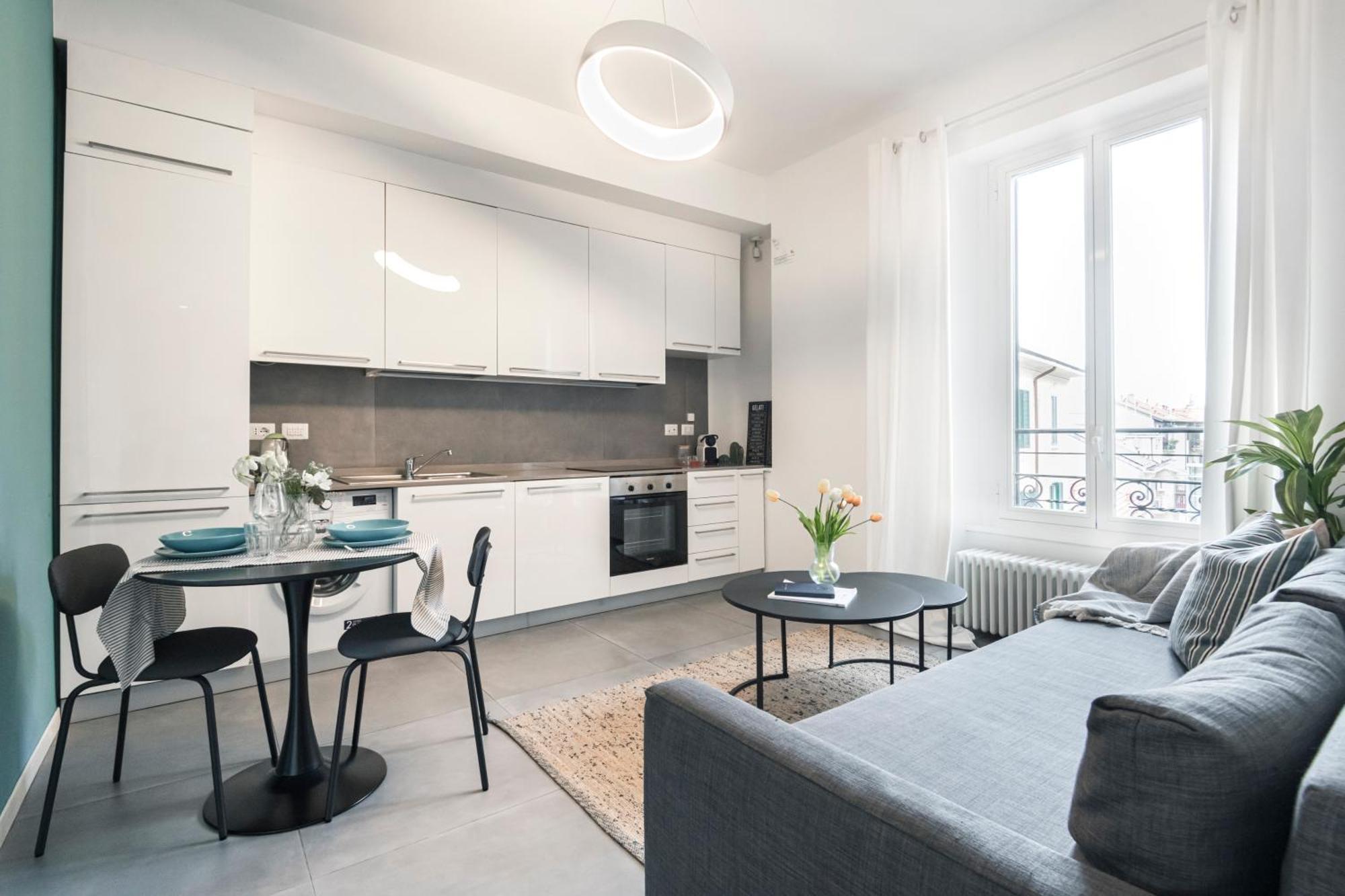 New Flat Fully Furnished In P.Ta Romana Milan Luaran gambar