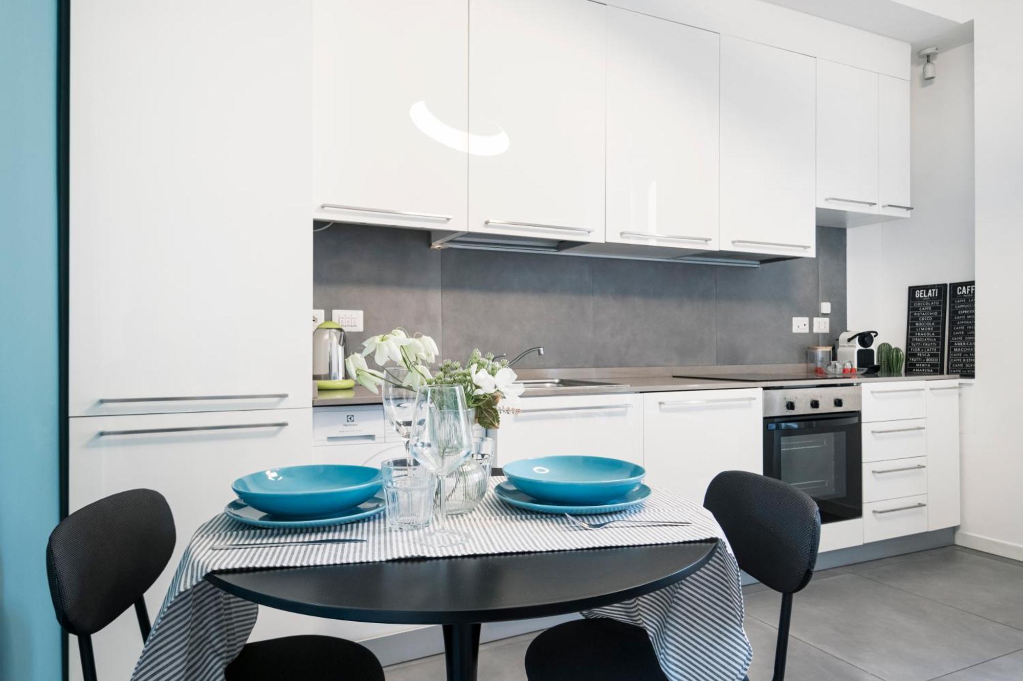 New Flat Fully Furnished In P.Ta Romana Milan Luaran gambar